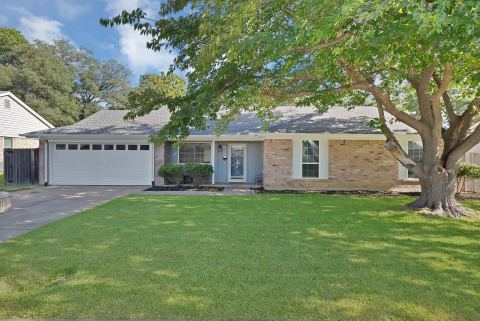 5405 Pineridge Drive, Arlington