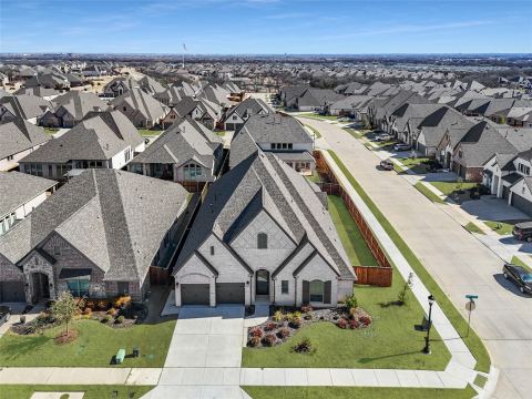 3300 Honey Suckle Lane, Little Elm, TX 75068 — photo 2