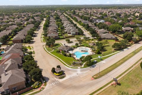 943 Monticello Drive, Burleson, TX 76028 — photo 3