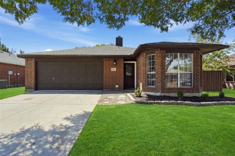 1152 Lake Bluff Drive, Little Elm