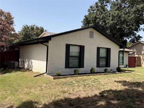 1262 Valencia Lane, Lewisville, TX 75067 — photo 2