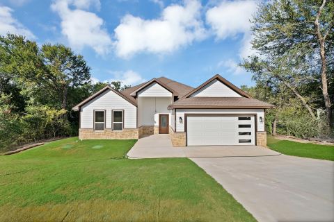 4713 Llano Street, Granbury