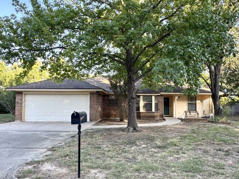 713 Owens Drive, Crowley, TX 76036 — photo 2