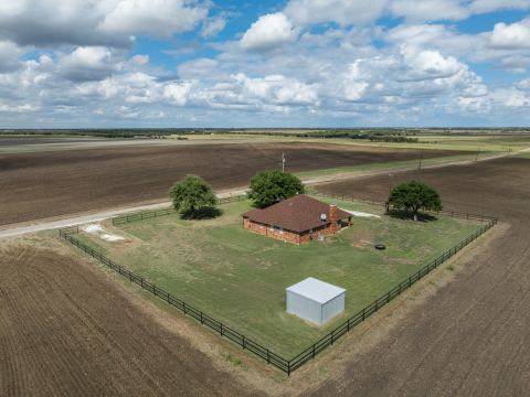 369 Odom Road, Avalon, TX 76623 — photo 3