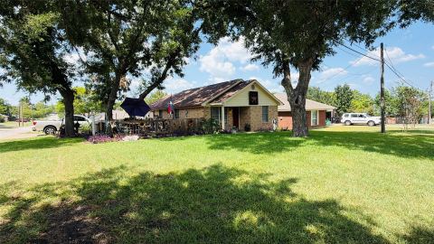 301 E Mimosa Street, Crandall, TX 75114 — photo 3