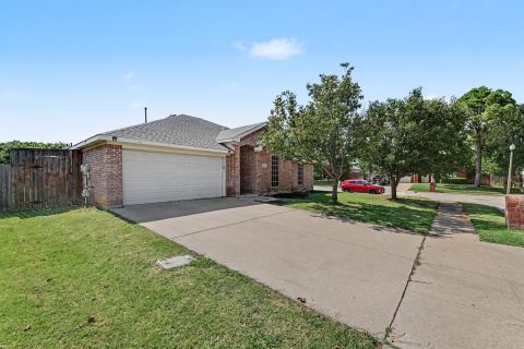3820 Willowick Circle, Denton, TX 76210 — photo 2