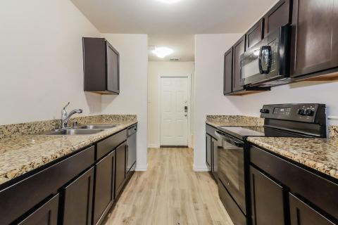 1120 W Owing Street, Denison, TX 75020 — photo 2