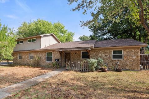 144 Jill Ann Drive, Burleson, TX 76028 — photo 2