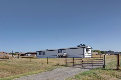 191 Oakley Circle, Weatherford, TX 76085 — photo 3