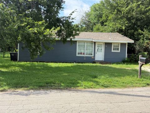 504 Morgan Street, Cleburne, TX 76031 — photo 2