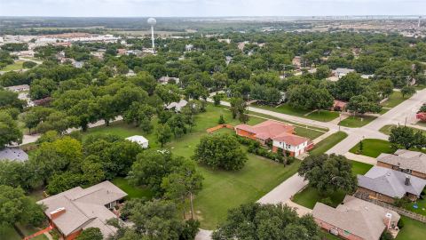 618 W 5th Street, Justin, TX 76247 — photo 3