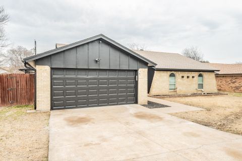 8409 Glenann Drive, North Richland Hills, TX 76182 — photo 2