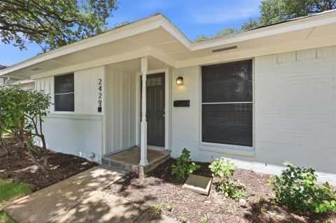 2429 Avis Street, Mesquite, TX 75149 — photo 2