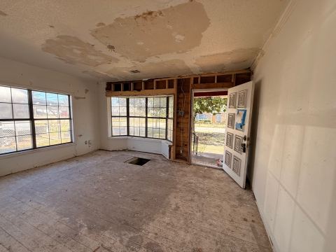 714 S Medora Street, Terrell, TX 75160 — photo 2