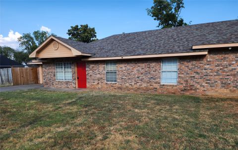 326 N Scullin Avenue, Denison