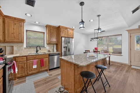 2615 Dove Trail, Granbury, TX 76048 — photo 3