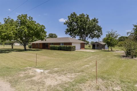 301 Vinyard Drive, Waxahachie, TX 75167 — photo 3