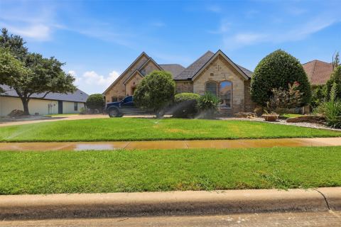 2606 Waters Edge Drive, Granbury, TX 76048 — photo 2