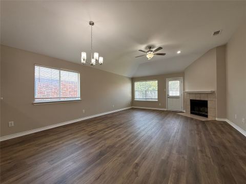 103 Santa Fe Trail, Justin, TX 76247 — photo 3