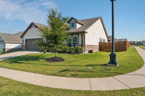 772 Brookside Drive, Springtown, TX 76082 — photo 2