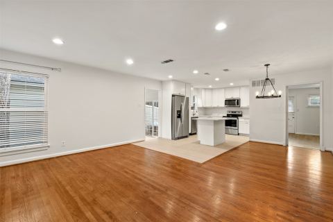 8732 Glencrest Lane, Dallas