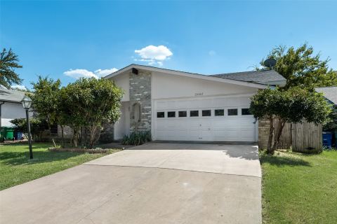2002 Rose Hill Road, Carrollton, TX 75007 — photo 2