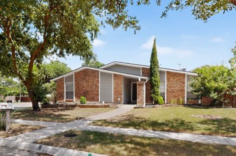1901 Paxton Drive, Carrollton, TX 75007 — photo 2