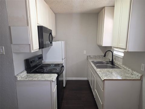 3910 Polly Street 203, Dallas, TX 75210 — photo 2