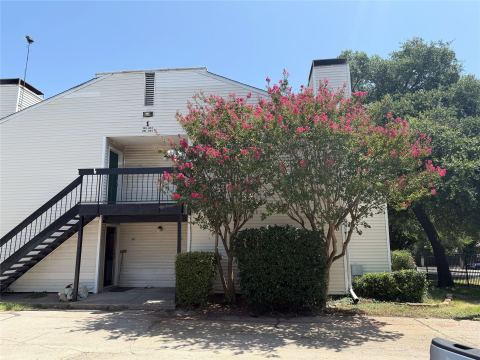 7431 Holly Hill Drive 102, Dallas, TX 75231 — photo 2