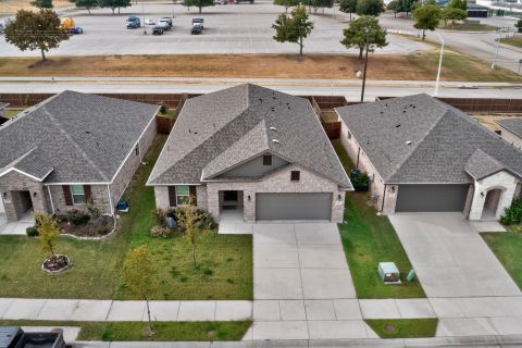 2104 Briar Rose Drive, Denton, TX 76207 — photo 3