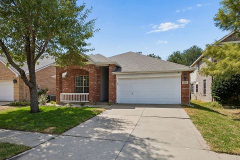 1023 Aviary, Aubrey, TX 76227 — photo 2