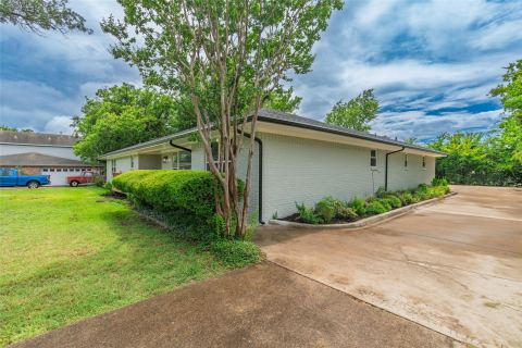 5208 Stonewall Street, Greenville, TX 75402 — photo 2