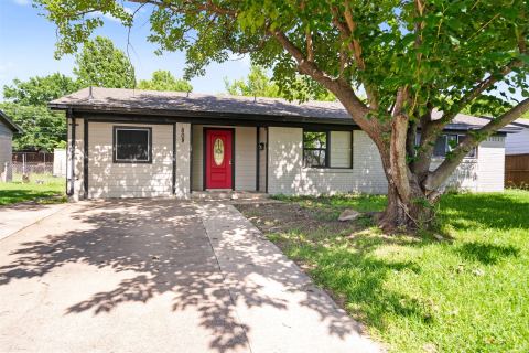 808 Bluebonnet Lane, Mesquite