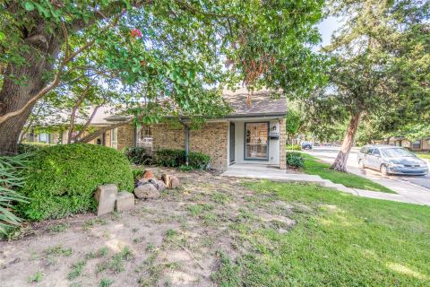 13747 Flagstone Lane, Dallas, TX 75240 — photo 2