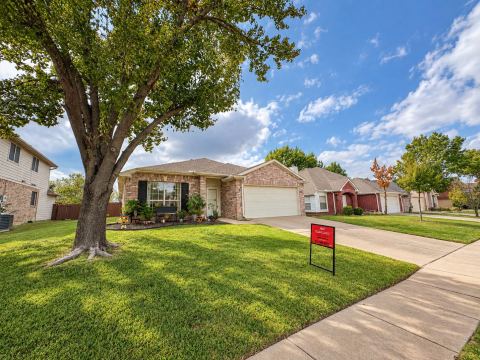 7616 Sunburst Trail, Denton, TX 76210 — photo 3