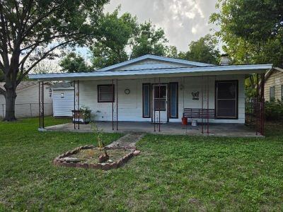 209 Helen Drive, Arlington, TX 76011 — photo 3