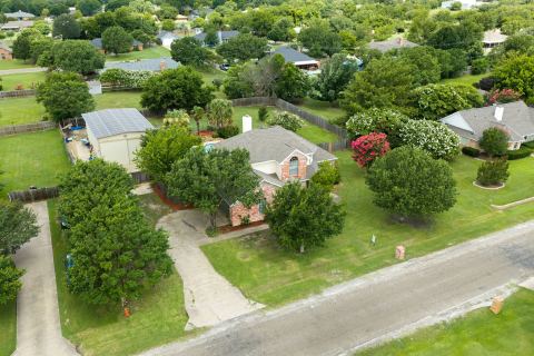 1110 Hampshire Drive, Waxahachie, TX 75165 — photo 2