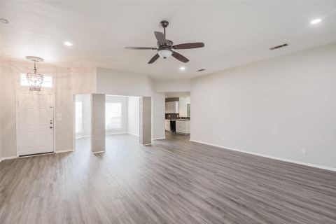 633 Dover Heights Trail, Mansfield, TX 76063 — photo 2