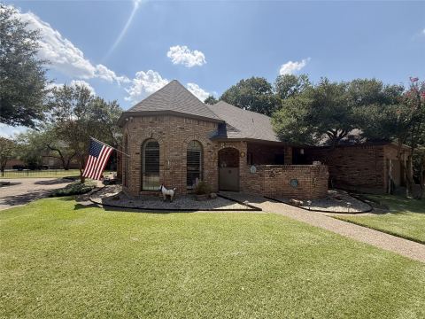 100 Kings Row Drive, Mansfield, TX 76063 — photo 3