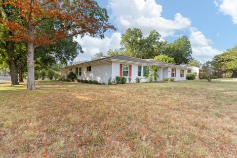 1227 Hilltop Drive, Cleburne, TX 76033 — photo 2