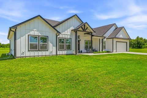 689 Dill Road, Weatherford, TX 76085 — photo 3