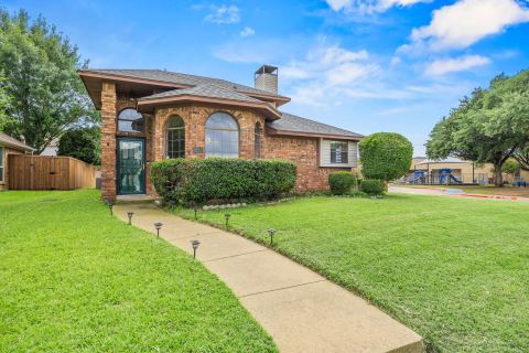 2060 Arbor Creek Drive B, Carrollton, TX 75010 — photo 2