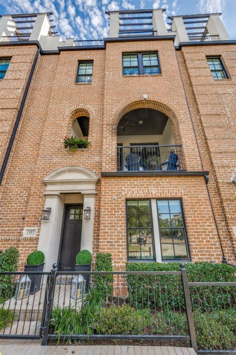 707 WILL RICE Avenue, Irving, TX 75039 — photo 2