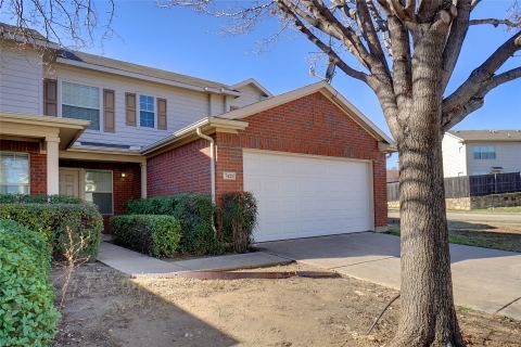 7421 Cowhand Court, Fort Worth, TX 76131 — photo 2