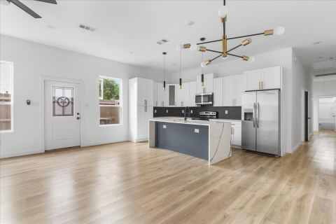 5223 Colonial Avenue, Dallas, TX 75215 — photo 2