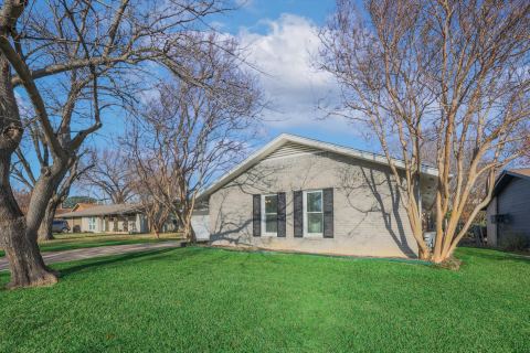 2009 Exeter Drive, Irving, TX 75062 — photo 2