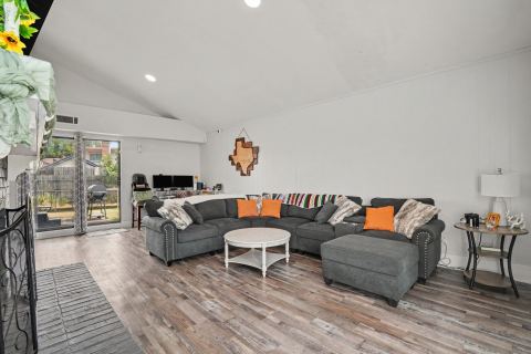 3217 Knights Haven Lane, Garland, TX 75044 — photo 2