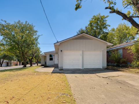 400 W Anita Street, Sherman, TX 75092 — photo 3