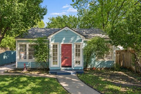 4286 S Cresthaven Road, Dallas