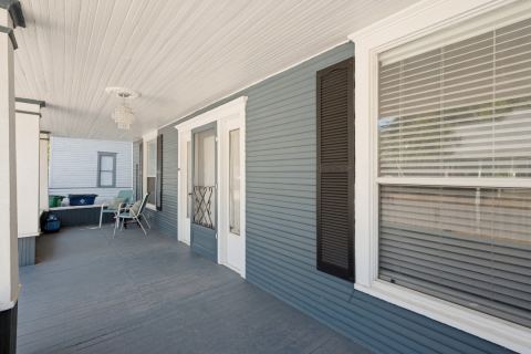415 W Franklin Street, Waxahachie, TX 75165 — photo 2
